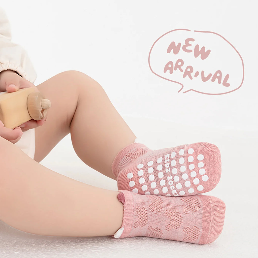 Chaussettes antidérapantes bébé – Lot de 4 paires (0-6 ans)